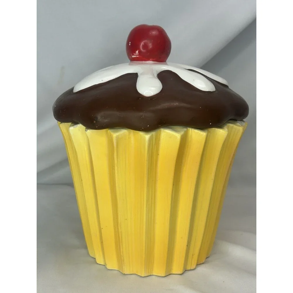 Vintage Holt Howard 1973 Cookie Jar Ceramic Cup Cake